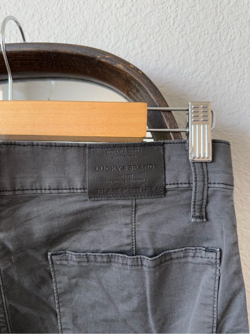 Lucky Brand Women’s Dark Gray The Cargo Pants Size 4 - Picture 3 of 5